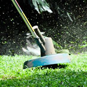 4-services_0000_string-trimmer-1024x680 small engine, mowers, repairs, omaha